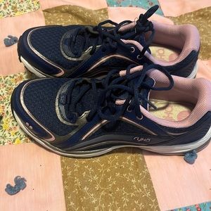 Pre-loved Ryko blue and purple tennis shoes size 6.5